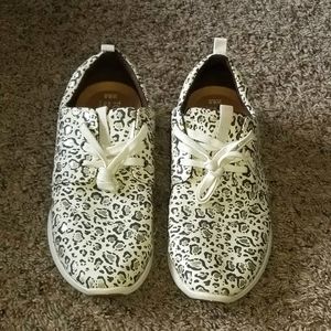 Toms Cheetah Sneakers!